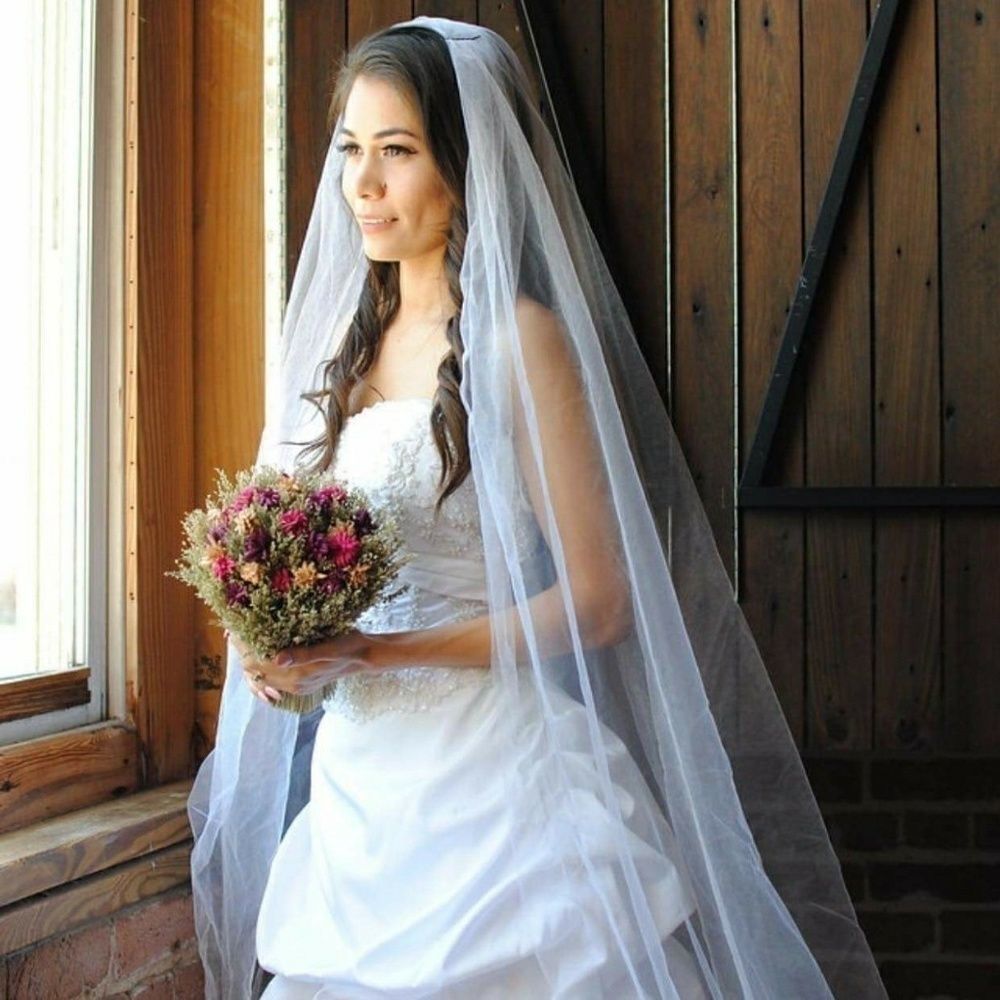 DAVID'S BRIDAL‎ Gorgeous Beaded Wedding Dress